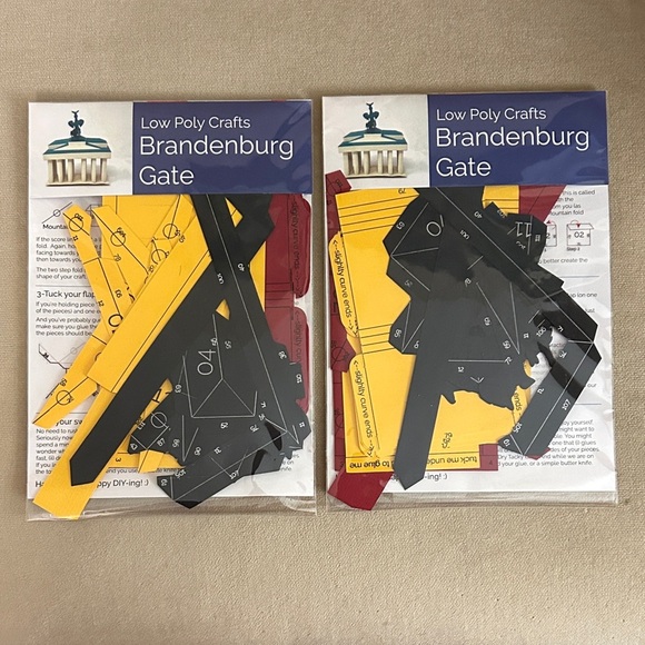2 Low Poly Crafts Berlin Brandenburg Gate Kits - Picture 1 of 3